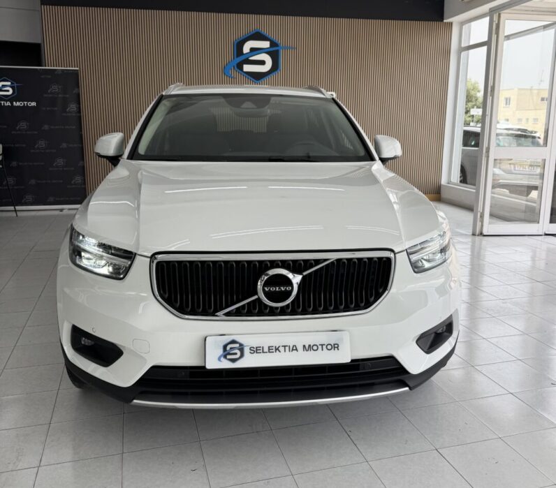 Volvo XC40 2021